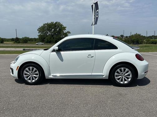 2019 Volkswagen Beetle 2.0T S
