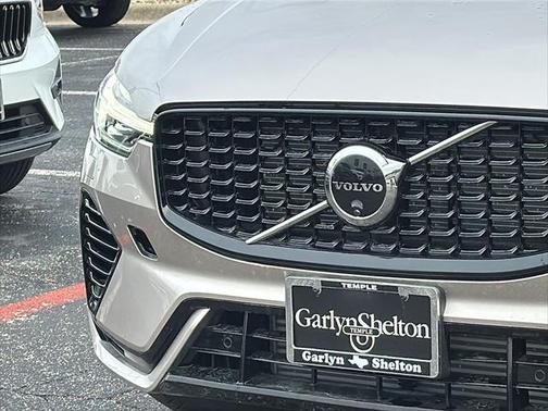 2024 Volvo XC60 Recharge Plug-In Hybrid T8 Plus Dark Theme