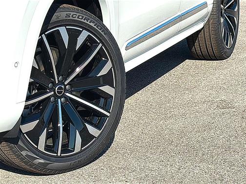 2026 Volvo XC90 Plus, B6 AWD Gas (mild hybrid), Gasoline, Bright, 7 Seats