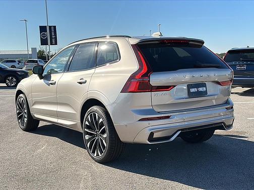2026 Volvo XC60 B5 Ultra