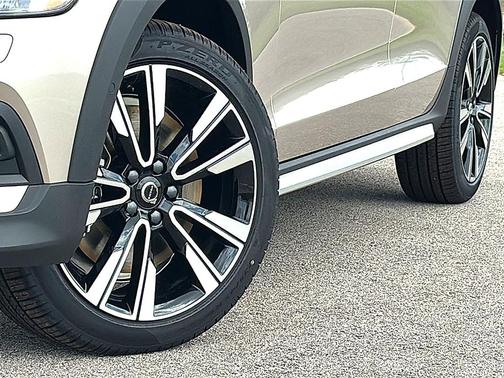 Bright Dusk Metallic 2026 Volvo V60 Cross Country Ultra, B5 AWD Gas (mild hybrid)