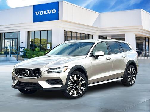 Bright Dusk Metallic 2026 Volvo V60 Cross Country Ultra, B5 AWD Gas (mild hybrid)