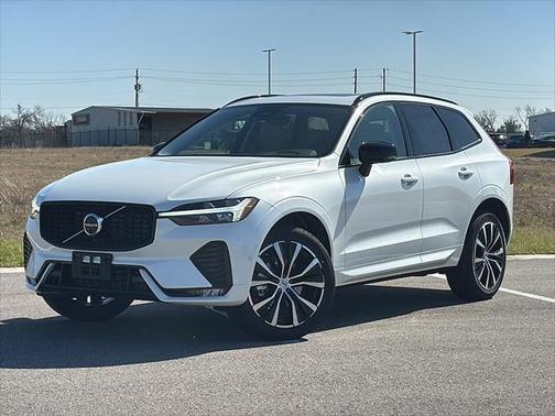 2025 Volvo XC60 Plus