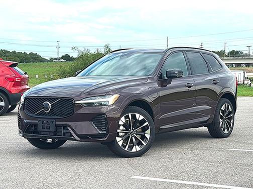 2026 Volvo XC60 Plug-In Hybrid T8 Plus