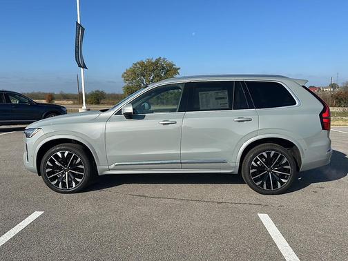 2026 Volvo XC90 B6 Plus 7-Seater