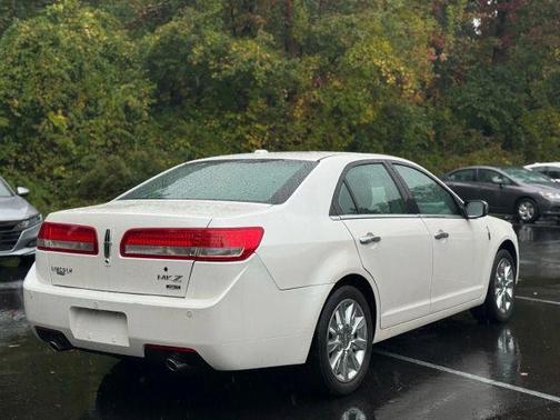 2012 Lincoln MKZ Base