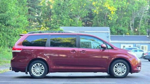 2012 Toyota Sienna XLE
