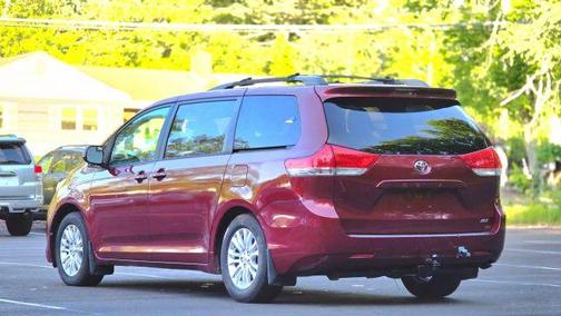 2012 Toyota Sienna XLE