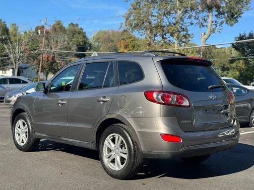 2011 Hyundai SANTA FE SE