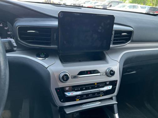 Carbonized Gray 2021 Ford Explorer XLT