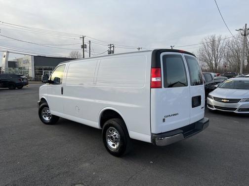 2023 GMC Savana 2500 Work Van