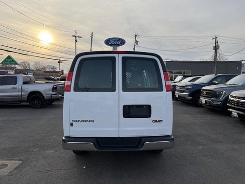 2023 GMC Savana 2500 Work Van