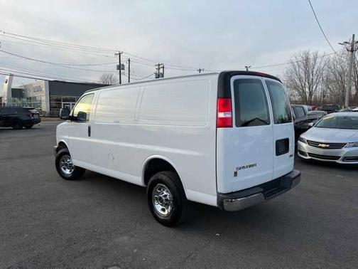 2023 GMC Savana 2500 Work Van