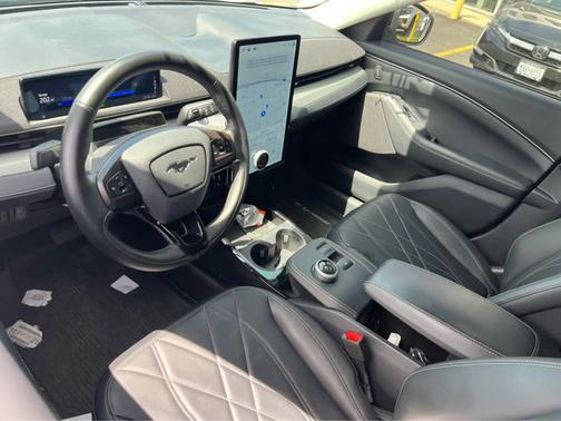 Space White Metallic 2023 Ford Mustang Mach-E Select