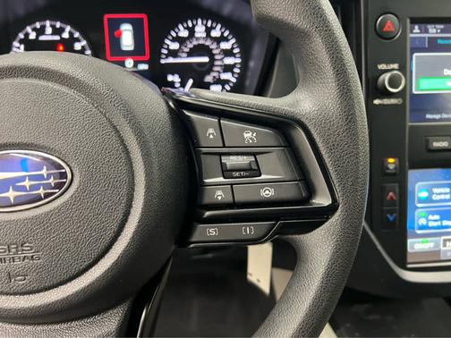 2025 Subaru Forester Base