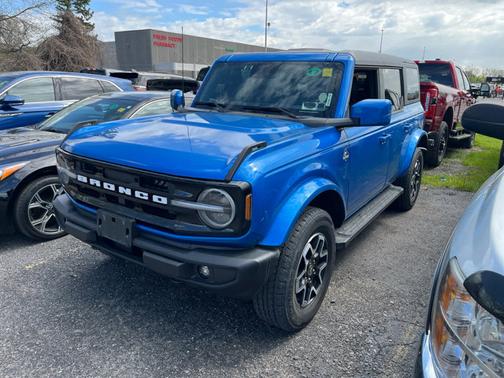 Velocity Blue Metallic 2024 Ford Bronco Outer Banks