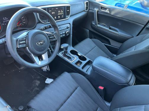 Sparkling Silver 2020 Kia Sportage LX