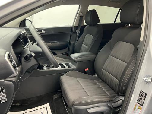 Sparkling Silver 2020 Kia Sportage LX