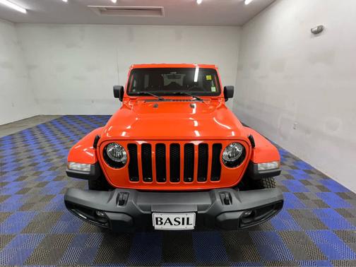 2023 Jeep Wrangler Sahara Altitude