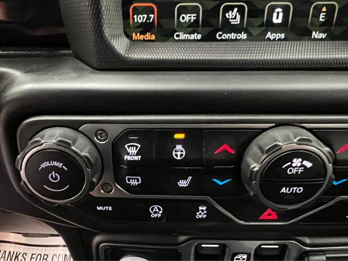 2023 Jeep Wrangler Sahara Altitude