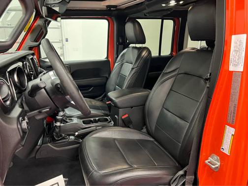 2023 Jeep Wrangler Sahara Altitude