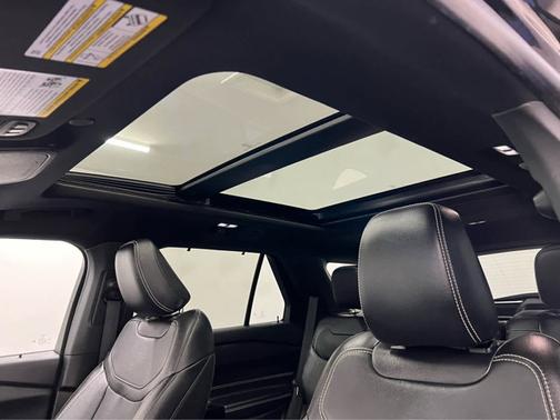 Agate Black Metallic 2022 Ford Explorer ST