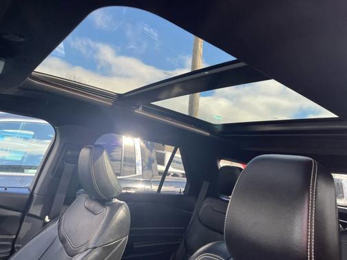 Agate Black Metallic 2022 Ford Explorer ST