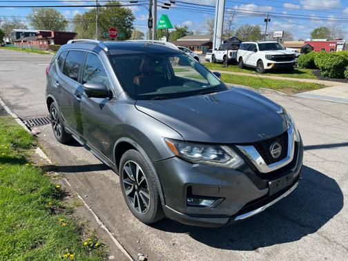 Gun Metallic 2018 Nissan Rogue SL