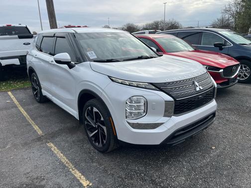 2022 Mitsubishi Outlander ES