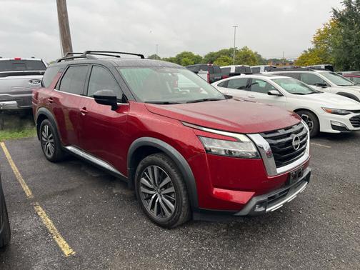 2022 Nissan Pathfinder Platinum