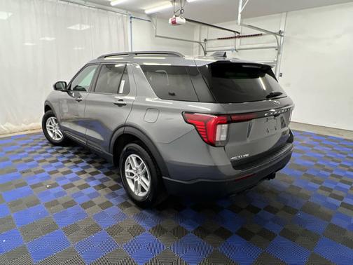 Carbonized Gray Metallic 2026 Ford Explorer Active w/200A Pkg