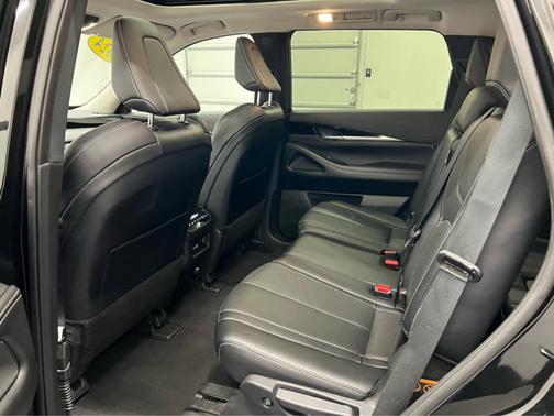 2024 INFINITI QX60 PURE