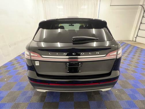 Infinite Black Metallic Clearcoat 2022 Lincoln Nautilus Reserve