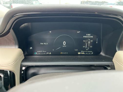 Infinite Black Metallic Clearcoat 2022 Lincoln Nautilus Reserve