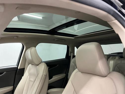 Infinite Black Metallic Clearcoat 2022 Lincoln Nautilus Reserve