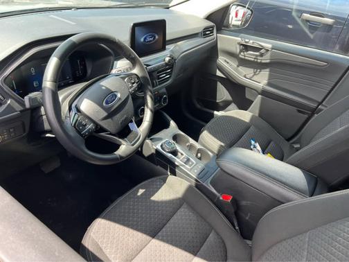 Carbonized Gray Metallic 2023 Ford Escape Active