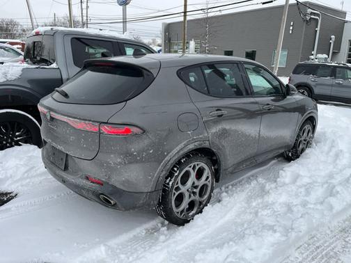 2024 Alfa Romeo Tonale Veloce
