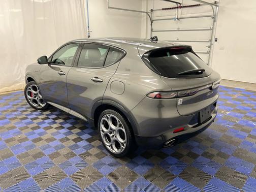 2024 Alfa Romeo Tonale Veloce