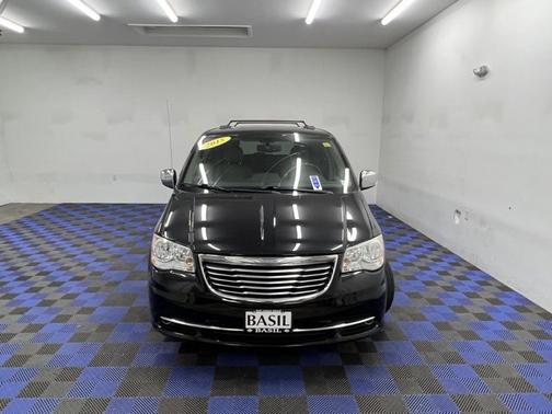 2015 Chrysler Town & Country Touring-L
