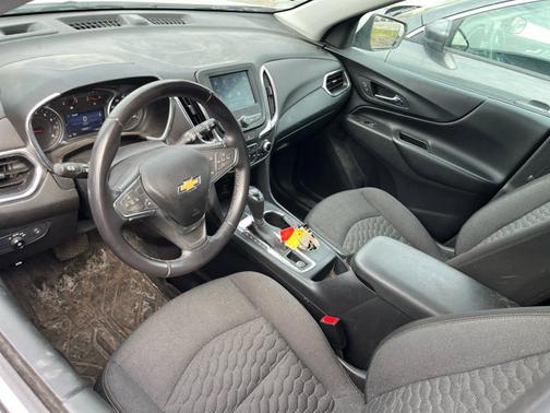 Iridescent Pearl Tricoat 2021 Chevrolet Equinox 1LT