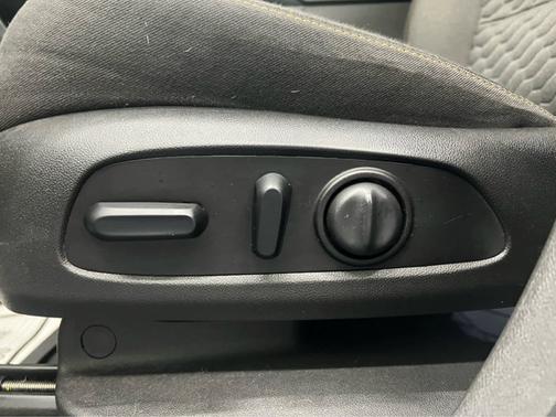 Iridescent Pearl Tricoat 2021 Chevrolet Equinox 1LT