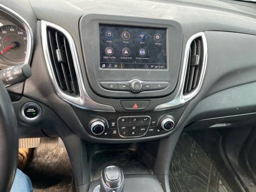 Iridescent Pearl Tricoat 2021 Chevrolet Equinox 1LT