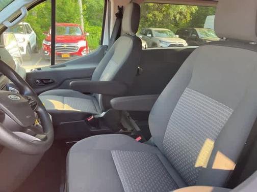 2022 Ford Transit-350 XLT