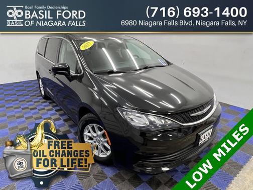 2017 Chrysler Pacifica Touring