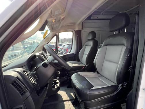 Bright White Clearcoat 2026 RAM ProMaster 2500 High Roof