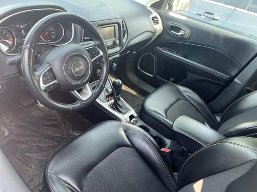 Billet Silver Metallic Clearcoat 2018 Jeep Compass Latitude