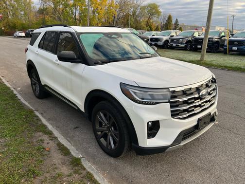 2025 Ford Explorer Active