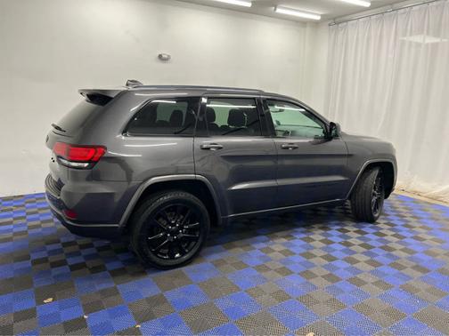 2017 Jeep Grand Cherokee Altitude