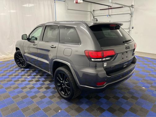 2017 Jeep Grand Cherokee Altitude