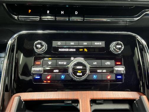 2023 Lincoln Navigator L Reserve